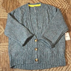 BRAND NEW! Women’s Free People Oversized Cardigan